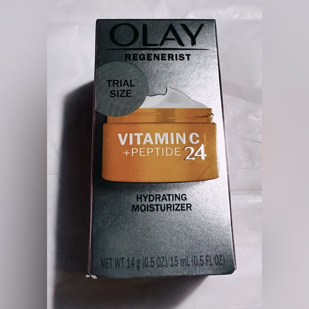 Olay Vitamin C + Peptide 24 Hydrating Moisturizer Trial Size New & Unopened Box